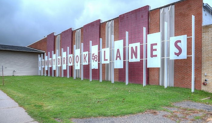 Sunnybrook Lanes (Sunnybrook Motel) - Old Web Listing